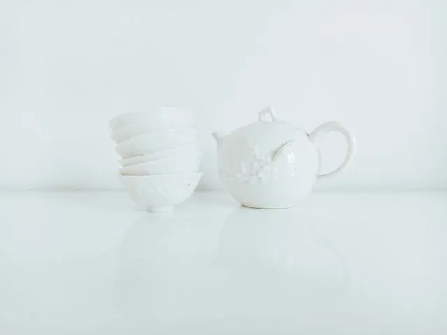 Jesienna elegancja na stole – jaką porcelanę i dodatki wybrać?
